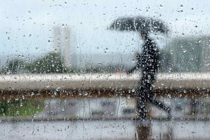 Minas tem 122 cidades sob alertas de chuvas intensas nesta sexta-feira; veja a lista